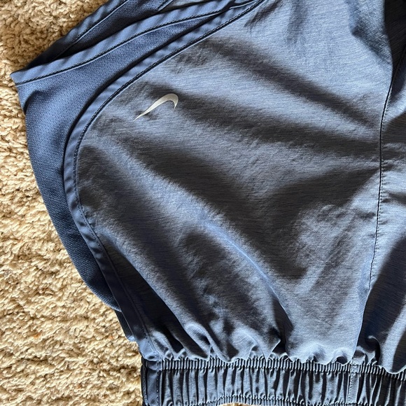 Womens Nike running shorts - Picture 2 of 3